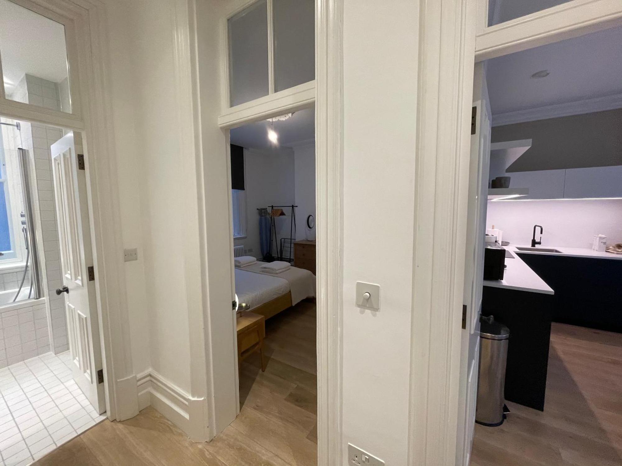 1 Bedroom In Farringdon Apartament